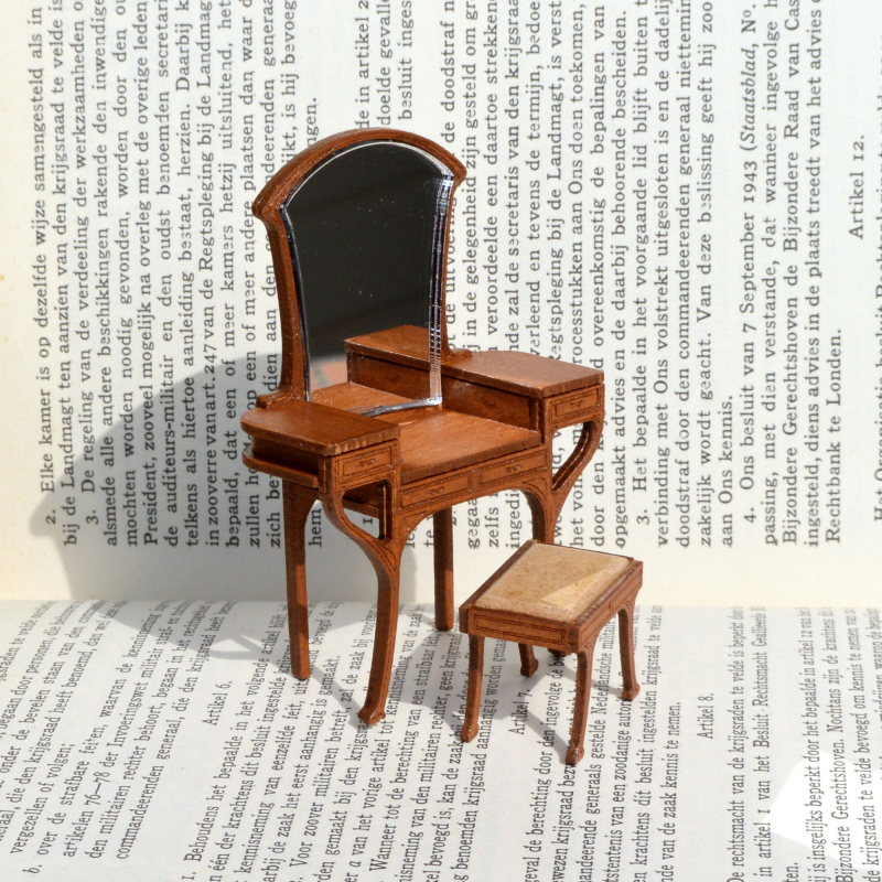 Art Nouveau dressing table